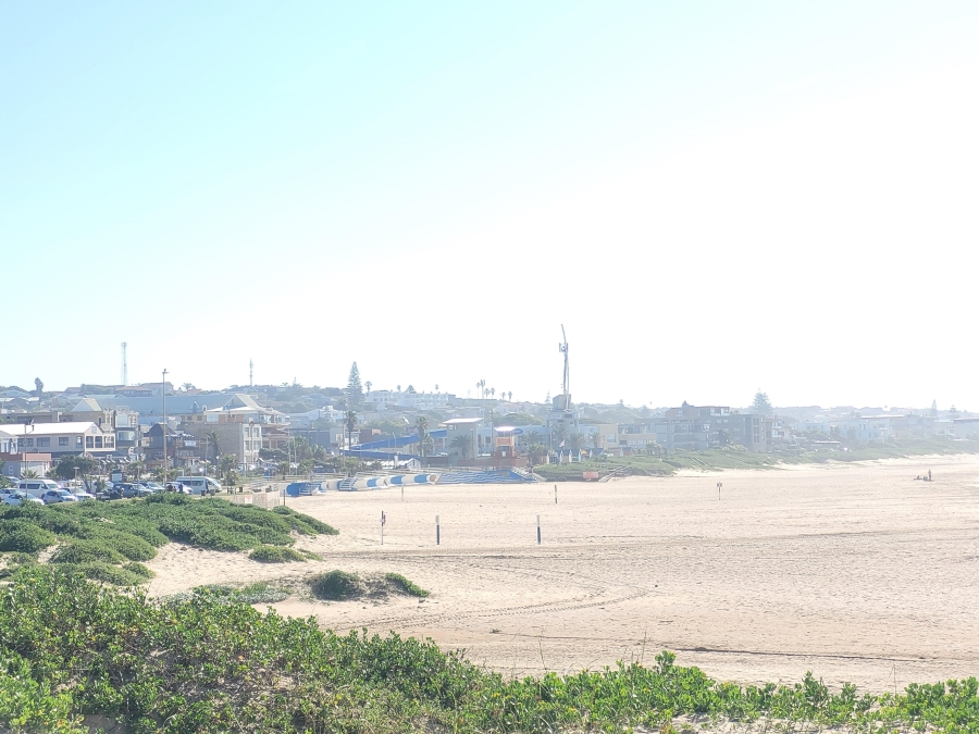 5 Bedroom Property for Sale in Jeffreys Bay Central Eastern Cape